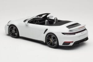 Porsche 911 992 Turbo S Cabriolet White Metallic Minichamps 1:18 155069080 Métal — image 5 sur 6