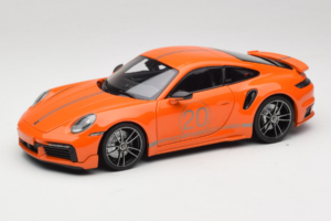 Porsche 911 992 Turbo S Coupe Sport Design Orange Minichamps 1:18 113069074 Métal