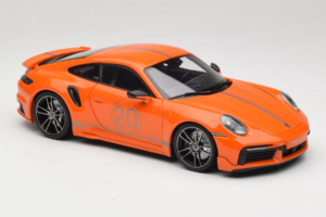 Porsche 911 992 Turbo S Coupe Sport Design Orange Minichamps 1:18 113069074 Métal — image 6 sur 8