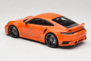 Porsche 911 992 Turbo S Coupe Sport Design Orange Minichamps 1:18 113069074 Métal — image 7 sur 8