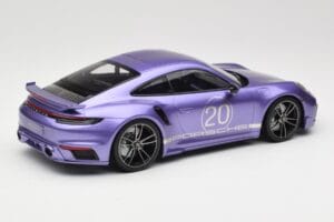 Porsche 911 992 Turbo S Sport Design Package Viola Metallic Minichamps 1:18 155069174 Métal — image 2 sur 6