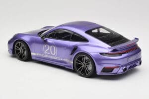 Porsche 911 992 Turbo S Sport Design Package Viola Metallic Minichamps 1:18 155069174 Métal — image 5 sur 6