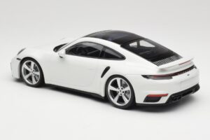 Porsche 911 Turbo S 992 Blanc Minichamps 1:18 WAP0211620RTRB Métal — image 5 sur 6