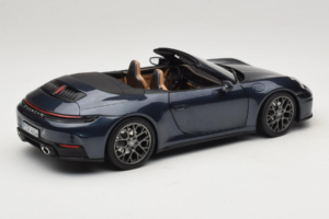 Porsche 911 992.2 Carrera Cabriolet Yachting Blue Norev 1:18 187180 Métal — image 3 sur 8