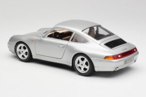 Porsche 911 993 Carrera Argent Bburago 1:18 3050-M1 Métal — image 4 sur 8