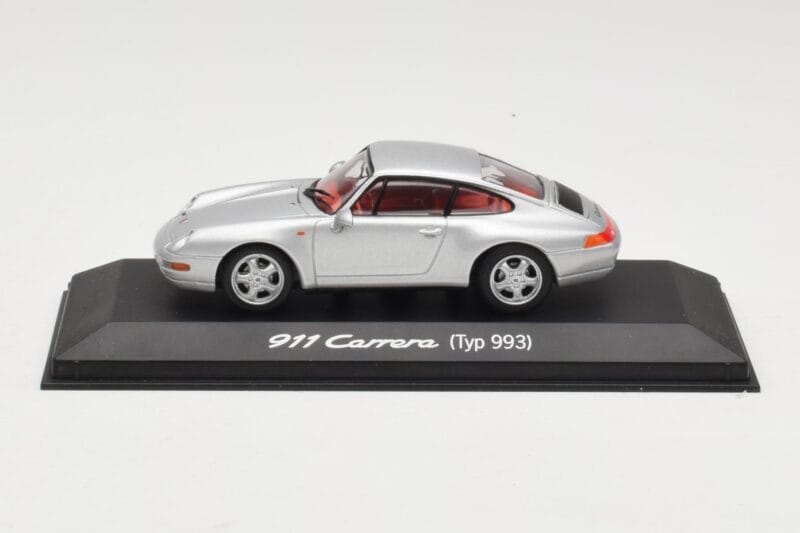 Porsche 911 993 Carrera Argent Minichamps 1:43 WAP02003597 Métal