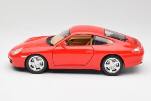 Porsche 911 996 Carrera 4 Rouge Bburago 1:18 30085 Métal — image 4 sur 8