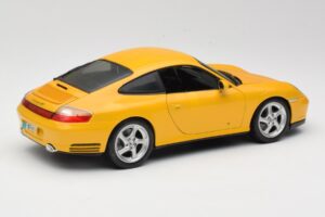 Porsche 911 996 Carrera 4S Jaune Maisto 1:18 WAP02101610 Métal — image 3 sur 8