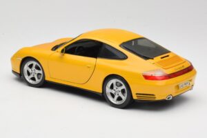 Porsche 911 996 Carrera 4S Jaune Maisto 1:18 WAP02101610 Métal — image 7 sur 8