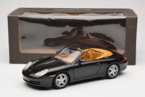 Porsche 911 996 Carrera Cabriolet Noir UT Models 1:18 WAP02100997 Métal — image 8 sur 8