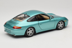 Porsche 911 996 Green Metallic UT Models 1:18 27901 Métal — image 3 sur 8