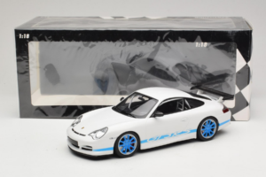 Porsche 911 996 GT3 RS Blanc Bandes Bleues Minichamps 1:18 155062021 Métal — image 6 sur 6