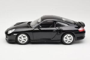 Porsche 911 996 Turbo Noir Bburago 1:18 18-12030 Métal — image 4 sur 8