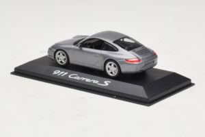 Porsche 911 997 Carrera S Gris Metallic Minichamps 1:43 WAP02010116-R1 Métal — image 3 sur 4