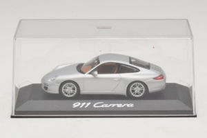 Porsche 911 997 Carrera Silver Metallic Minichamps 1:43 WAP02001218 Métal — image 4 sur 5