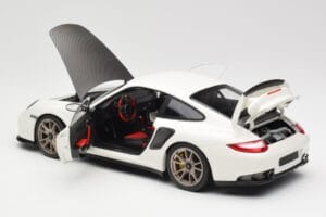 Porsche 911 997 GT2 RS Blanc Minichamps 1:18 100069400 Métal — image 5 sur 8