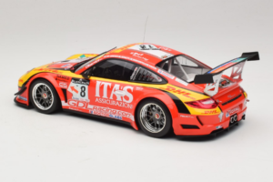 Porsche 911 997 GT3 R #8 De Lorenzi Racing De Lorenzi 24 Hours of Spa 2011 Minichamps 1:18 151118918 Métal — image 5 sur 6