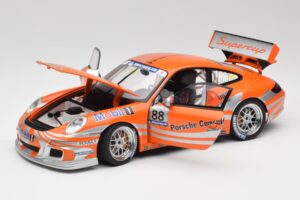 Porsche 911 997 GT3 R #88 Porsche Consulting 2005 AUTOart 1:18 77821 Métal — image 2 sur 8