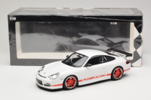 Porsche 911 996 GT3 RS Blanc Bande Rouge Minichamps 1:18 155062020 Métal — image 6 sur 6