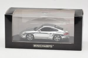 Porsche 911 997 Turbo Chrome Silver Minichamps 1:43 WAP02060816-R Métal — image 5 sur 5