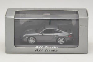 Porsche 911 997 Turbo Grey Metallic Minichamps 1:43 WAP02013016 Métal — image 5 sur 5