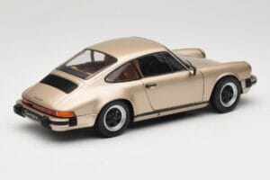 Porsche 911 Carrera 3.2 Bronze Solido 1:18 S1802602 Métal — image 3 sur 8