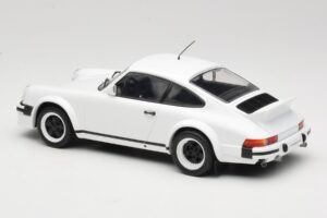 Porsche 911 SC GT Race Version IXO 1:18 18CMC007 Métal — image 5 sur 6