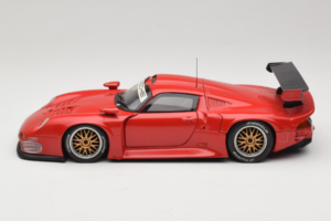 Porsche 911 GT1 Concept Rouge UT Models 1:18 180966625-R1 Métal — image 4 sur 8