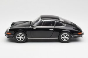 Porsche 911 S Noir Schuco 1:18 450047200 Métal — image 4 sur 8