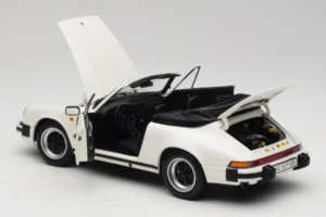 Porsche 911 SC Cabriolet Blanc Minichamps 1:18 100063031 Métal — image 5 sur 8