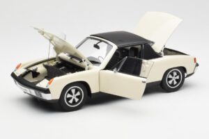Porsche 914/6 Ivoire Clair AUTOart 1:18 77933 Métal — image 2 sur 8