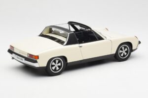 Porsche 914/6 Ivoire Clair AUTOart 1:18 77933 Métal — image 3 sur 8