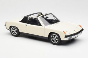 Porsche 914/6 Ivoire Clair AUTOart 1:18 77933 Métal — image 6 sur 8