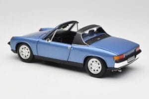 Porsche 914 Bleu Revell 1:18 08975 Métal — image 7 sur 8