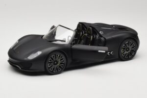 Porsche 918 Spyder Matte Black Minichamps 1:18 110060031 Métal — image 2 sur 8