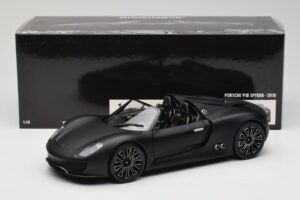 Porsche 918 Spyder Matte Black Minichamps 1:18 110060031 Métal — image 8 sur 8
