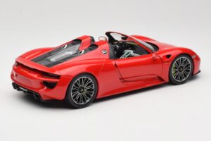 Porsche 918 Spyder Rouge Minichamps 1:18 110062435 Métal — image 3 sur 8