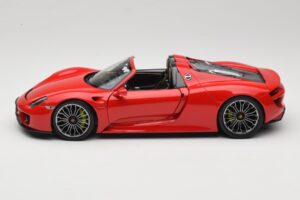 Porsche 918 Spyder Rouge Minichamps 1:18 110062435 Métal — image 4 sur 8