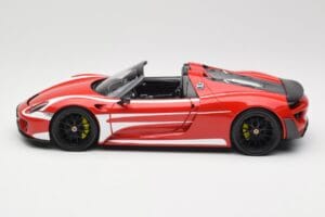 Porsche 918 Spyder Weissach Package Rouge & Rayures Blanches Minichamps 1:18 110062442 Métal — image 5 sur 9