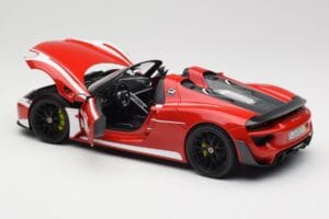 Porsche 918 Spyder Weissach Package Rouge & Rayures Blanches Minichamps 1:18 110062442 Métal — image 6 sur 9