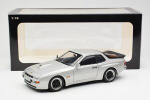 Porsche 924 Carrera GT Diamond Argent AUTOart 1:18 78002 Métal — image 8 sur 8