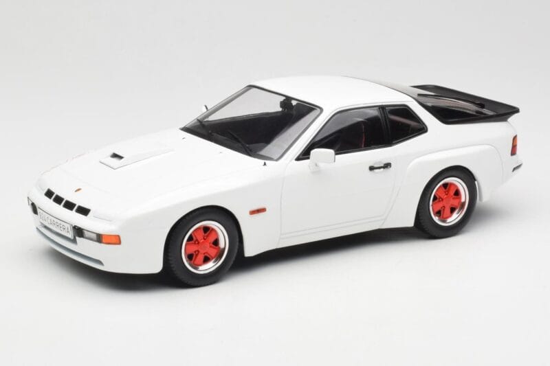 Porsche 924 Carrera GT Blanc & Jantes Rouges MCG 1:18 MCG18303 Métal