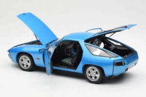 Porsche 928 Bleu AUTOart 1:18 77901 Métal — image 5 sur 8