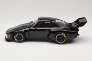 Porsche 935 Turbo Group 5 1976 Exoto 1:18 18101 Métal — image 4 sur 8