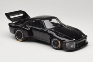 Porsche 935 Turbo Group 5 1976 Exoto 1:18 18101 Métal — image 6 sur 8