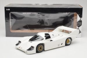 Porsche 956K Plain Body 1982 Minichamps 1:18 155826600 Métal — image 6 sur 6