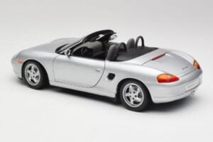 Porsche Boxster 986 Cabriolet Arctic Argent Métallisé UT Models 1:18 27852 Métal — image 7 sur 8