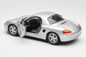 Porsche Boxster 986 Hard Top Argent UT Models 1:18 27854 Métal — image 5 sur 8