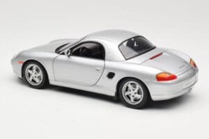 Porsche Boxster 986 Hard Top Argent UT Models 1:18 27854 Métal — image 7 sur 8