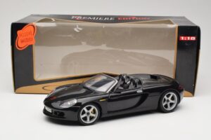 Porsche Carrera GT 980 Noir Maisto 1:18 36622 Métal — image 8 sur 8